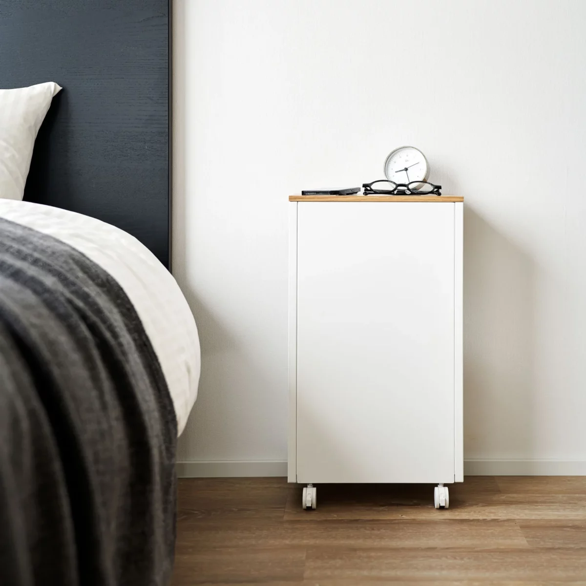 Yamazaki TOWER Side Table with Casters, White, Detail View 10 | One Horizon
