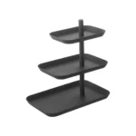 Yamazaki Etagere TOWER 3-stöckig drehbar in Schwarz, leer mit drei Tabletts freigestellt
