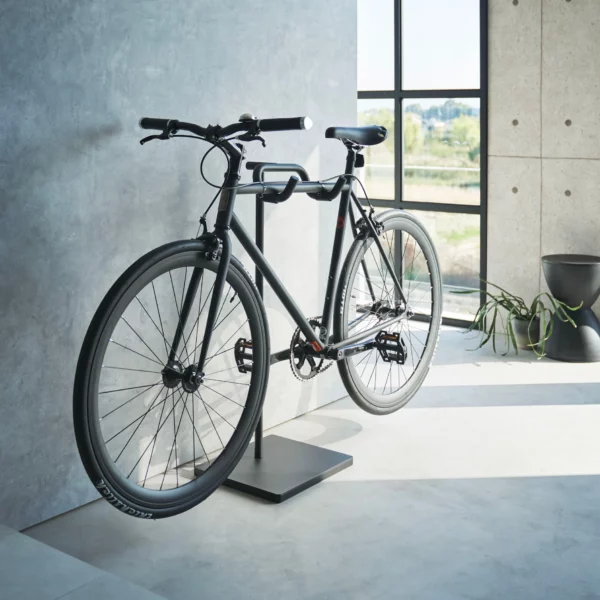 Yamazaki Fahrradständer TOWER Schwarz, Detailansicht 2 | One Horizon