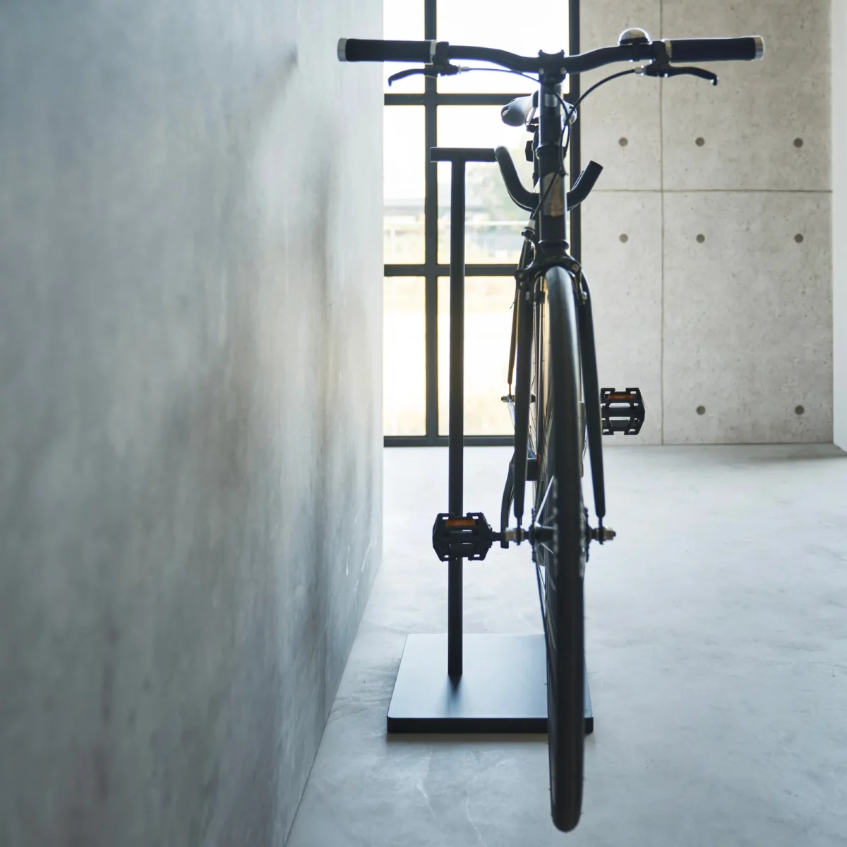 Yamazaki Fahrradständer TOWER Schwarz, Detailansicht 8 | One Horizon