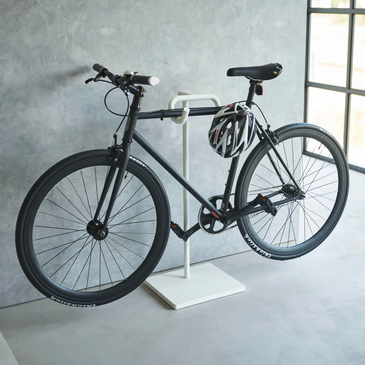 Yamazaki Fahrradständer TOWER Weiss, Detailansicht 6 | One Horizon
