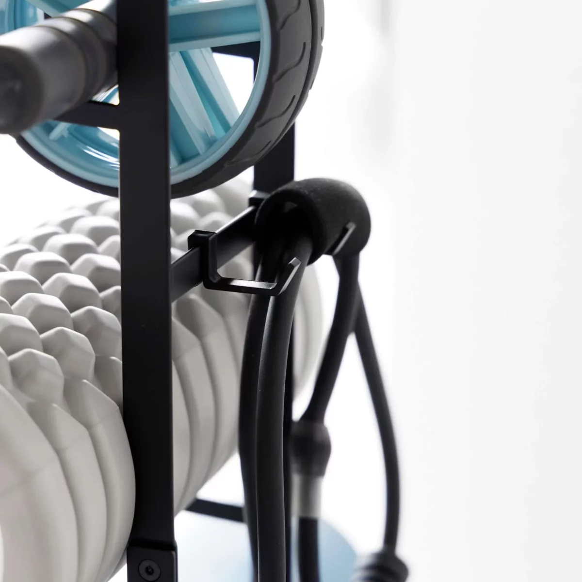 Yamazaki Fitnessgeräte-Ständer TOWER Schwarz, Detailansicht 13 | One Horizon