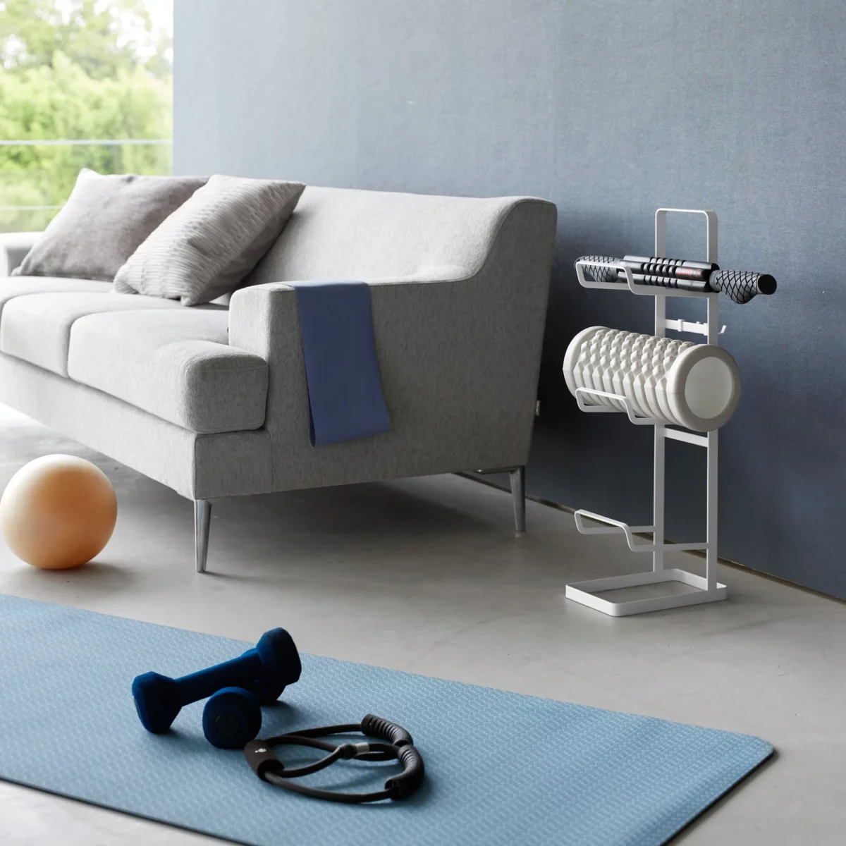 Yamazaki Fitnessgeräte-Ständer TOWER Weiss, Detailansicht 3 | One Horizon