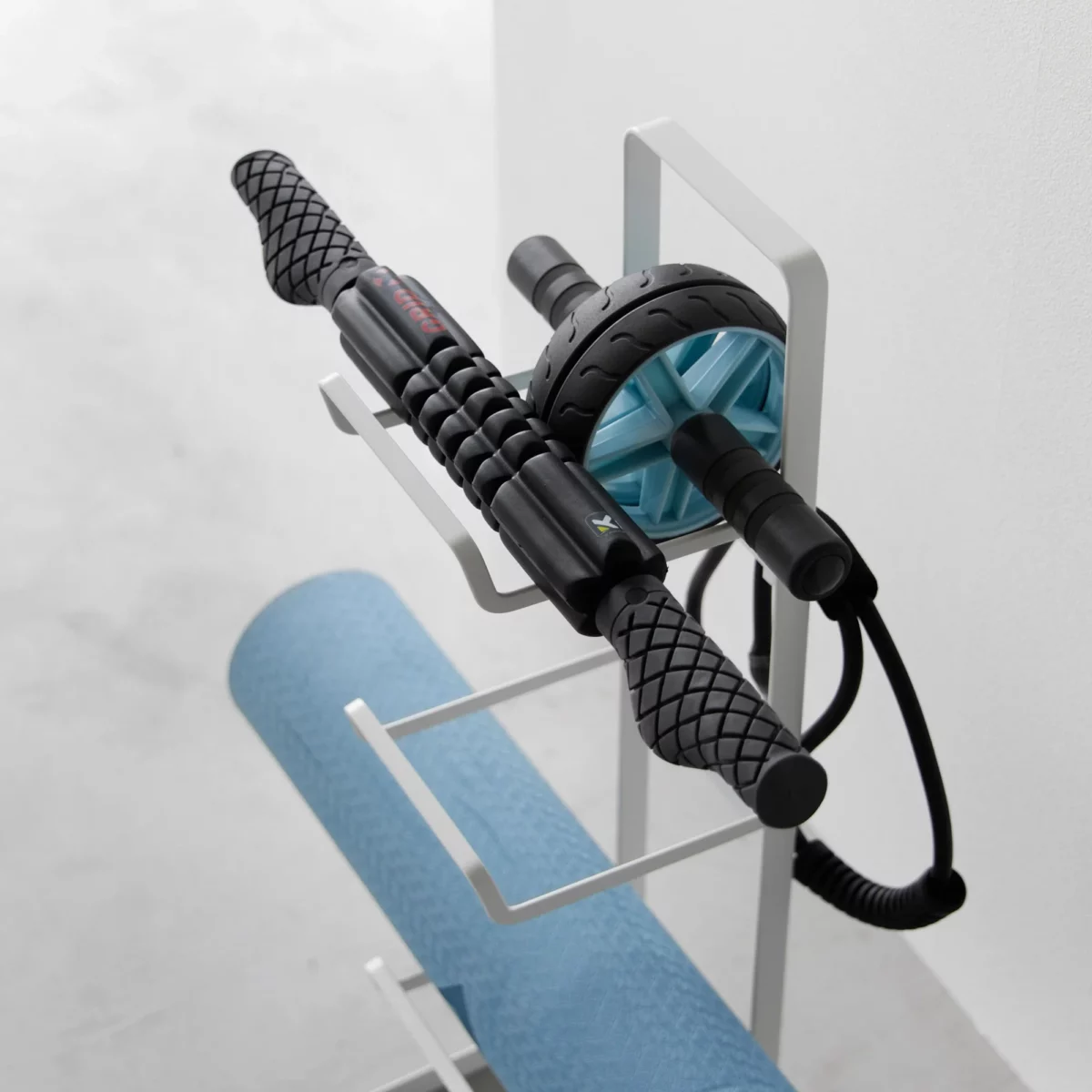 Yamazaki Fitnessgeräte-Ständer TOWER Weiss, Detailansicht 4 | One Horizon