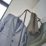 Yamazaki Garderobe CORNER TOWER Schwarz, Detailansicht 6 | One Horizon