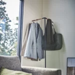Yamazaki Garderobe CORNER TOWER Schwarz, Detailansicht 12 | One Horizon