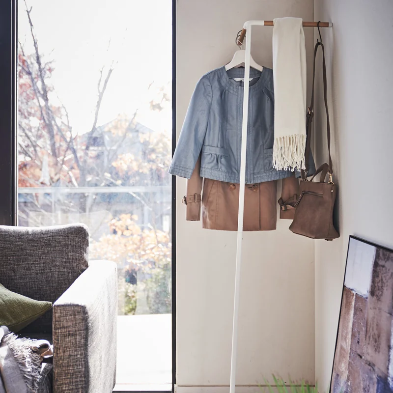 Yamazaki Garderobe CORNER TOWER Weiss, Detailansicht 11 | One Horizon