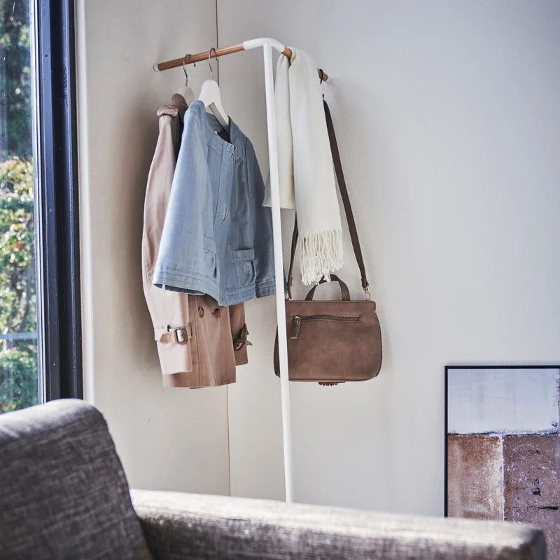 Yamazaki Garderobe CORNER TOWER Weiss, Detailansicht 12 | One Horizon