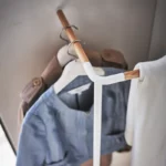 Yamazaki Garderobe CORNER TOWER Weiss, Detailansicht 13 | One Horizon
