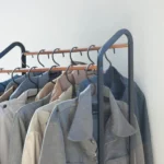 Yamazaki Garderobe mit Rollen TOWER Schwarz, Detailansicht 9 | One Horizon