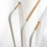 Yamazaki Handtuchhalter PLAIN Weiss, Detailansicht 3 | One Horizon