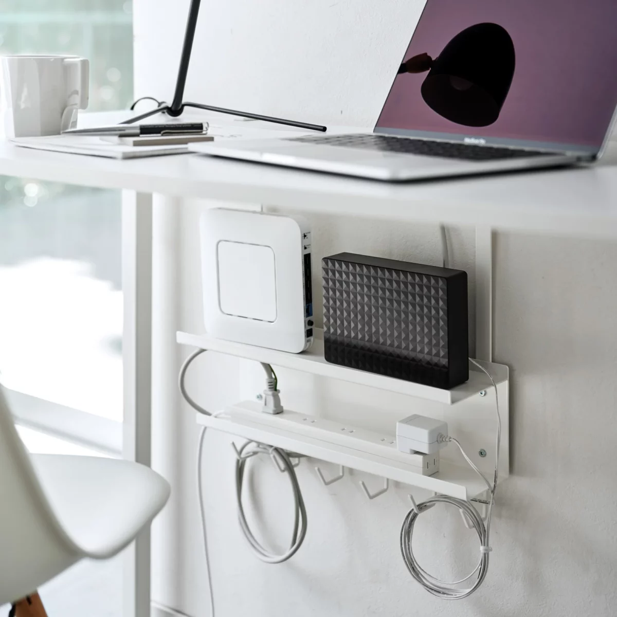 Yamazaki Kabel-Organizer SMART für den Schreibtisch Weiss, Detailansicht 2 | One Horizon
