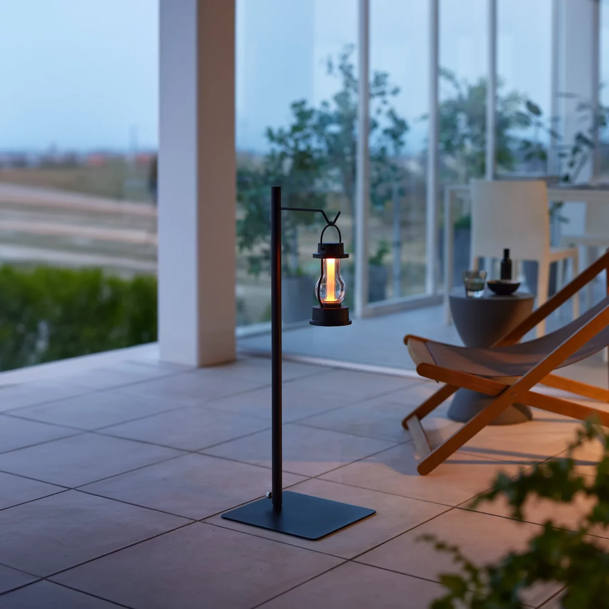 Yamazaki TOWER Height-Adjustable Lantern Stand, Black, Detailed View 2 | One Horizon