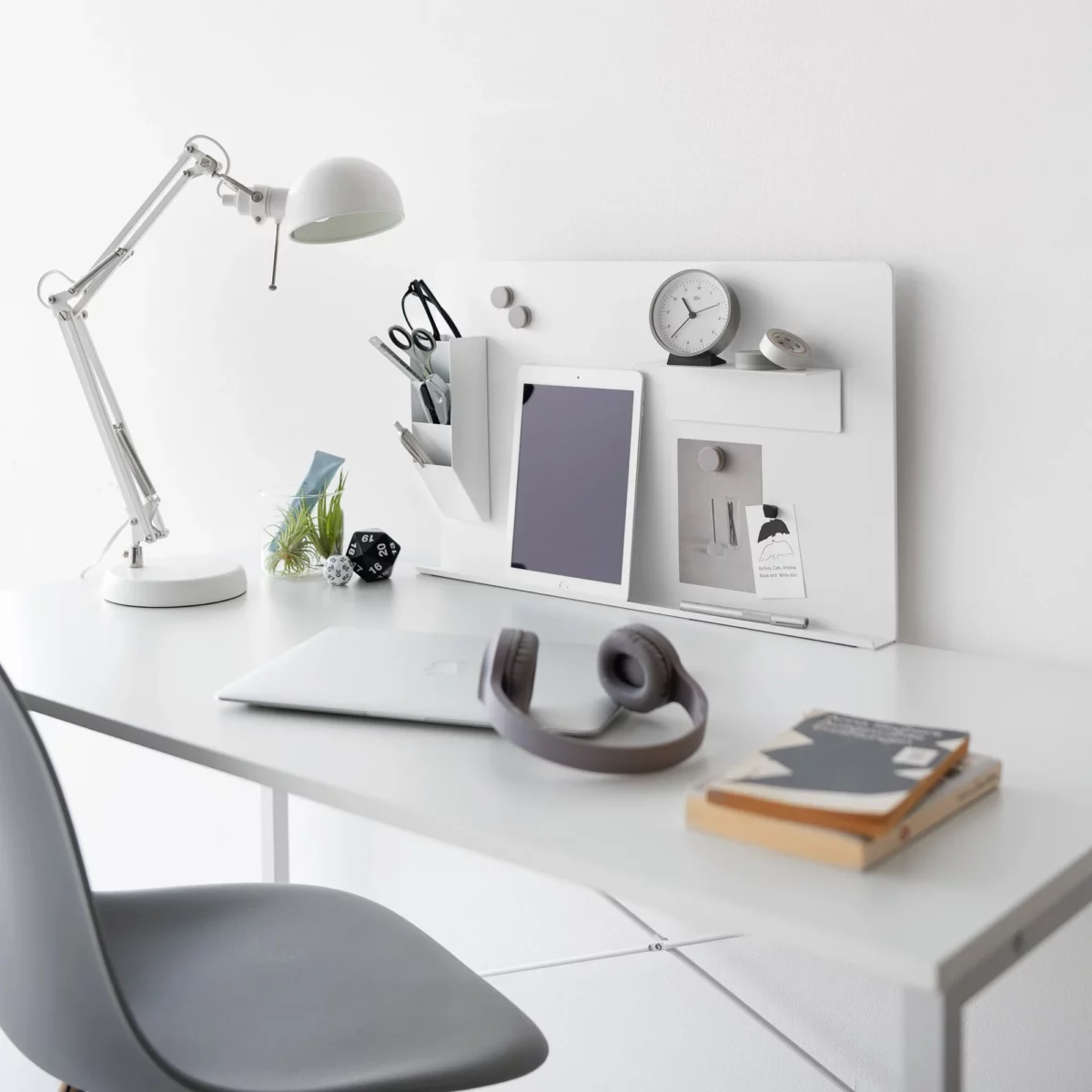 Yamazaki Magnetwand TOWER für den Schreibtisch Weiss, Detailansicht 2 | One Horizon
