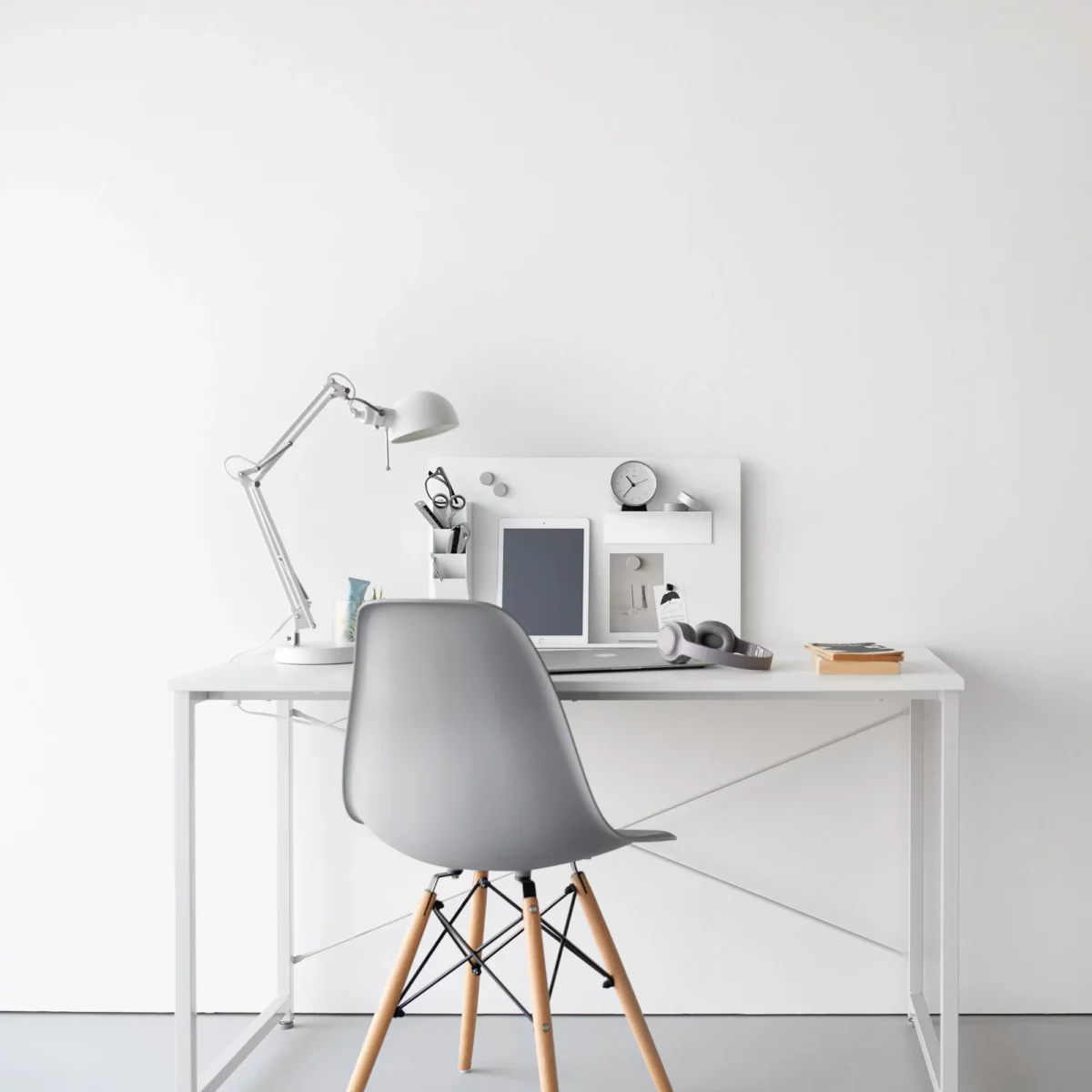 Yamazaki Magnetwand TOWER für den Schreibtisch Weiss, Detailansicht 11 | One Horizon