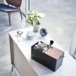 Yamazaki Make-up-Box TOWER Schwarz, Detailansicht 9 | One Horizon