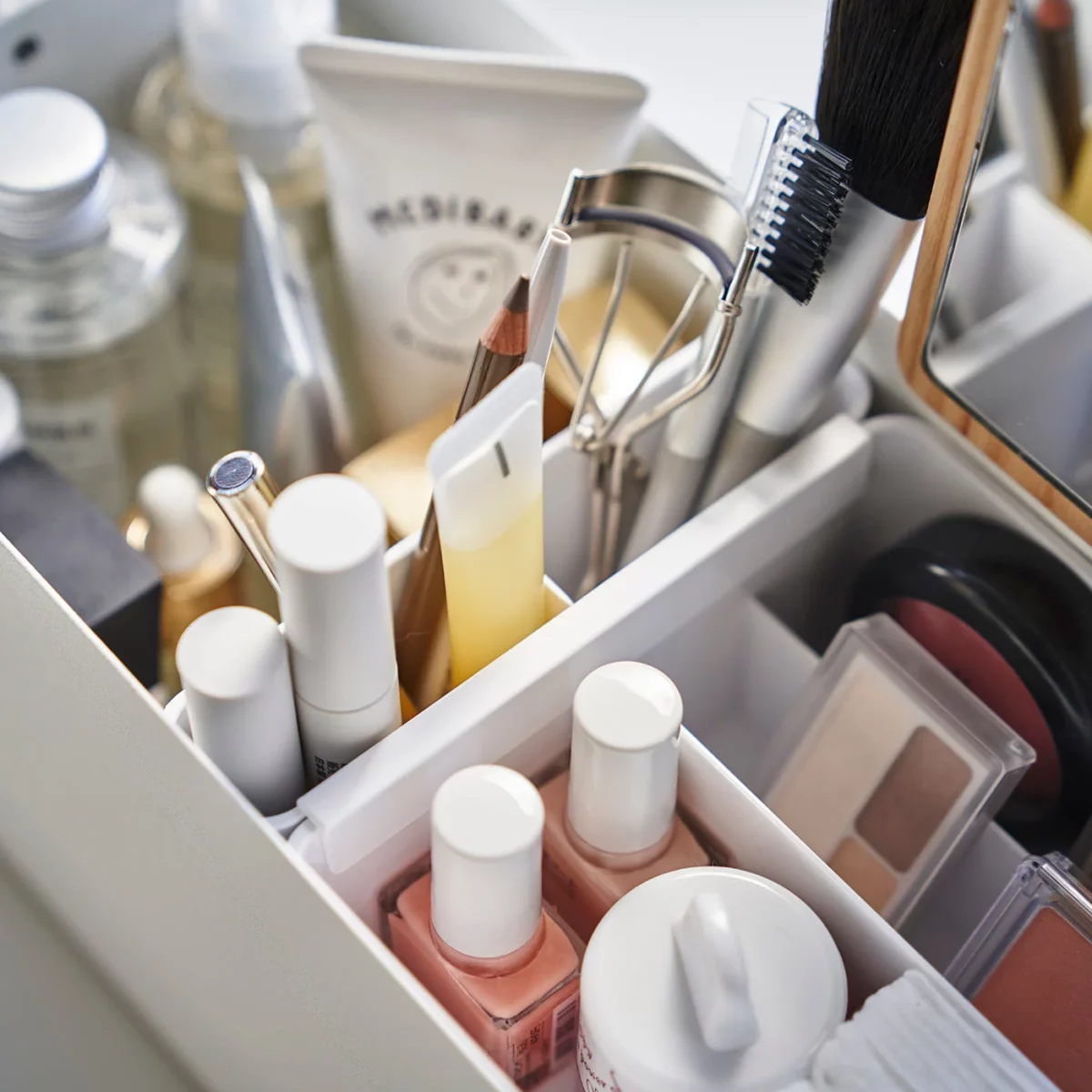 Yamazaki Make-up-Box TOWER Weiss, Detailansicht 5 | One Horizon