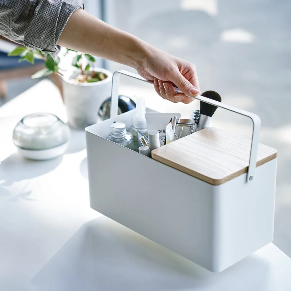 Yamazaki Make-up-Box TOWER Weiss, Detailansicht 7 | One Horizon