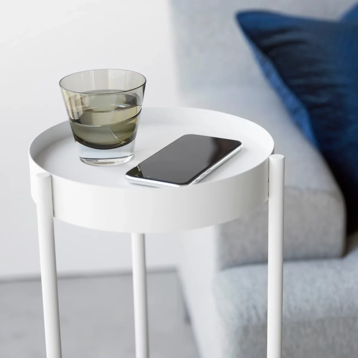 Yamazaki TOWER White Plant Stand, Detail View 4 | One Horizon