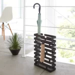 Yamazaki Schirmständer BRICK breit Schwarz, Detailansicht 3 | One Horizon