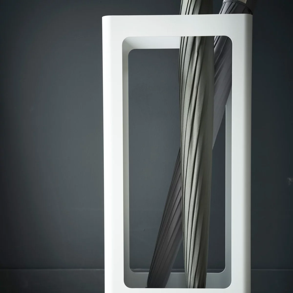 Yamazaki Schirmständer TOWER Weiss, Detailansicht 12 | One Horizon