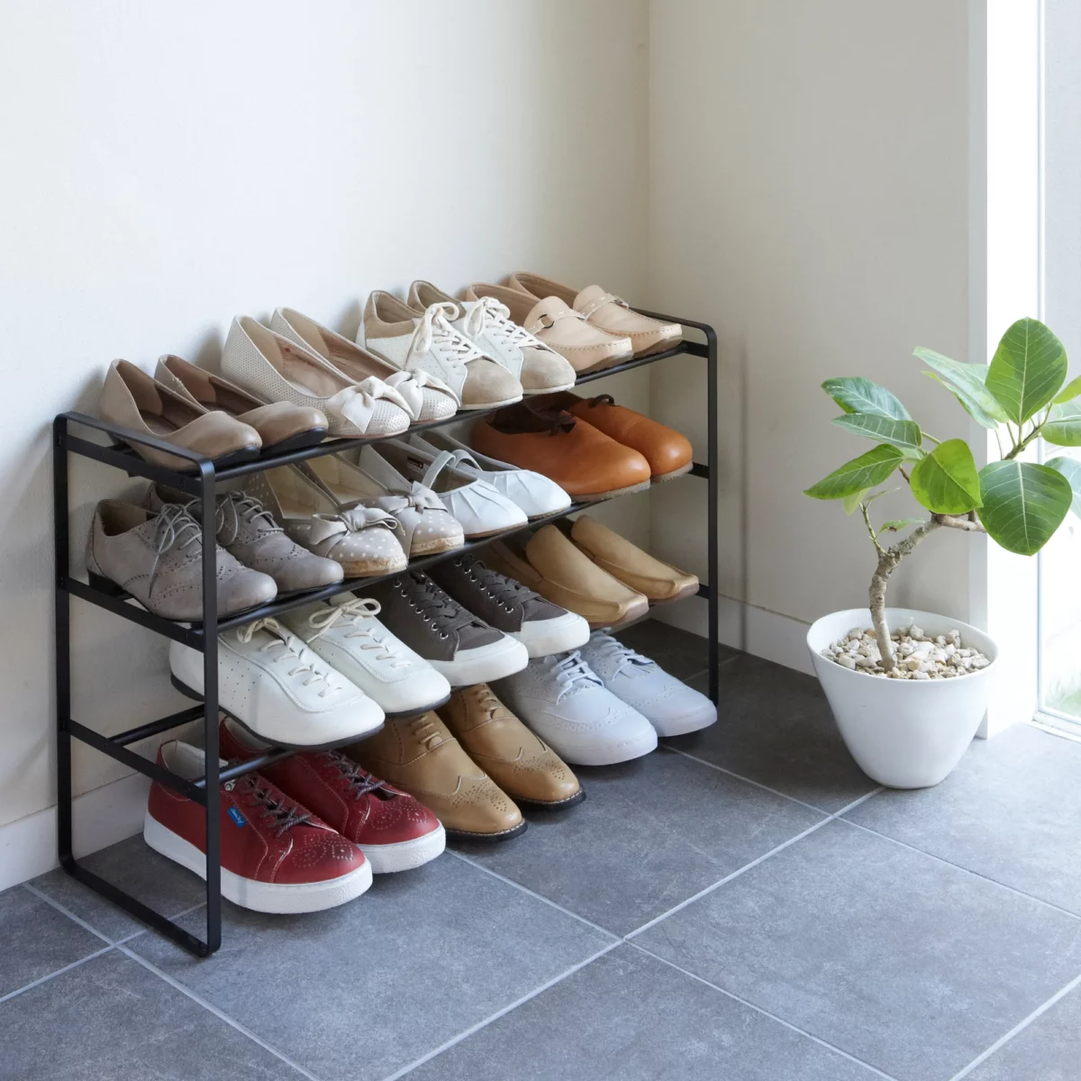 Yamazaki TOWER Extendable Shoe Rack, Black, Detailed View 2 | One Horizon