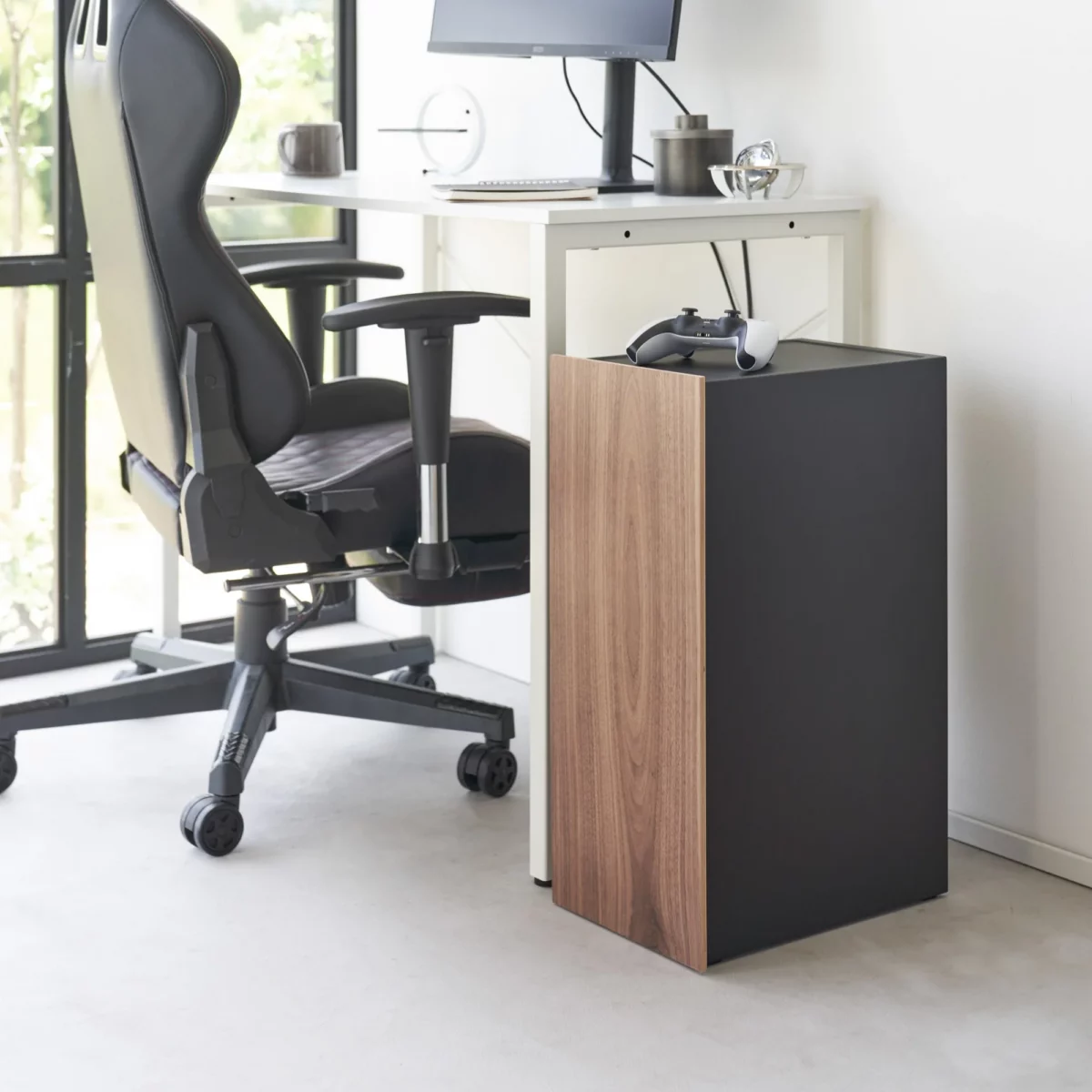 Organiseur pour consoles de jeux Yamazaki TOWER Noir, vue détaillée 9 | One Horizon