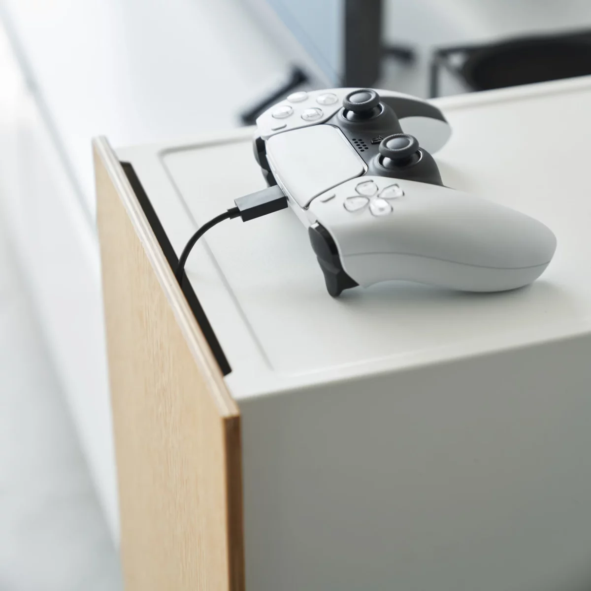 Organiseur pour consoles de jeux Yamazaki TOWER blanc, vue détaillée 8 | One Horizon