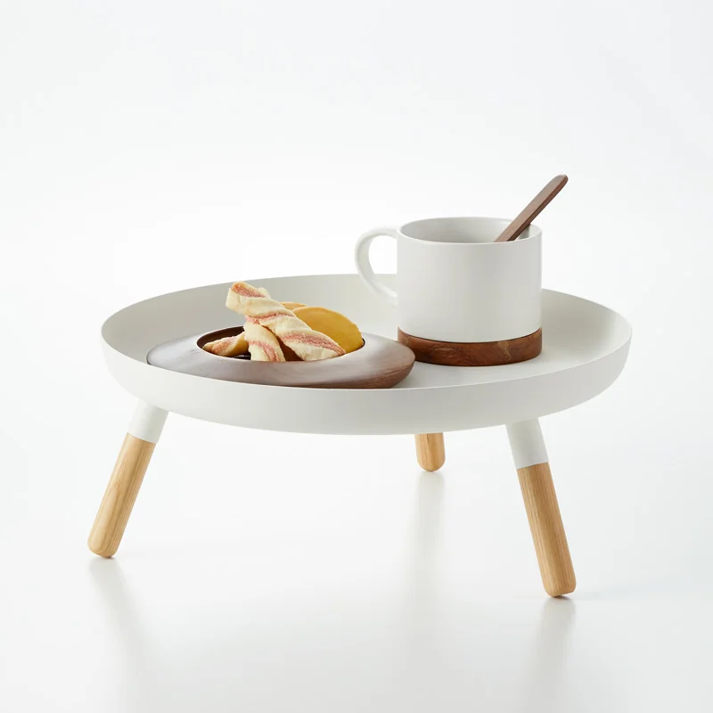 Plateau Yamazaki PLAIN avec pieds en bois, blanc, vue détaillée 10 | One Horizon