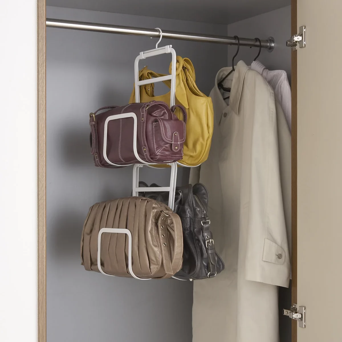 Yamazaki CHAIN Large White Bag Holder, Detail View 3 | One Horizon