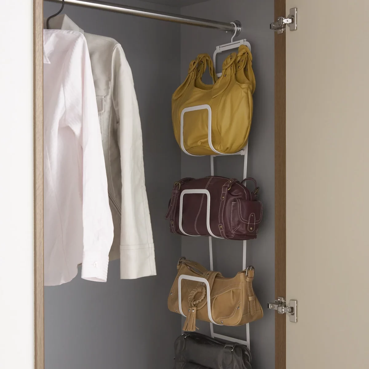 Yamazaki CHAIN Large White Bag Holder, Detail View 4 | One Horizon