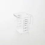 Yamazaki Tierfutterbehälter TOWER 6 l, Messbecher mit Skala bis 180 ml freigestellt