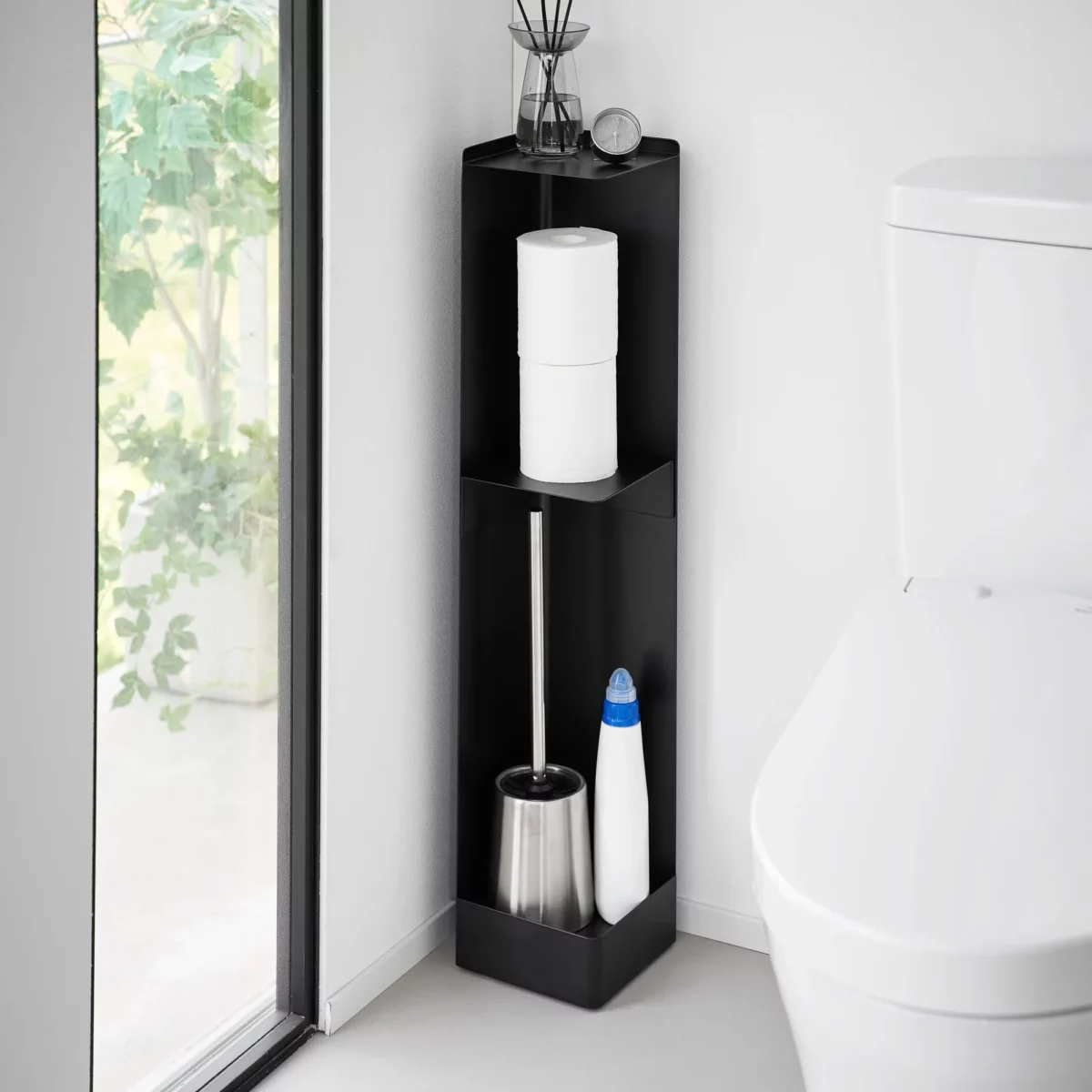 Yamazaki Toilettenpapier-Ständer TOWER schmal Schwarz, Detailansicht 3 | One Horizon