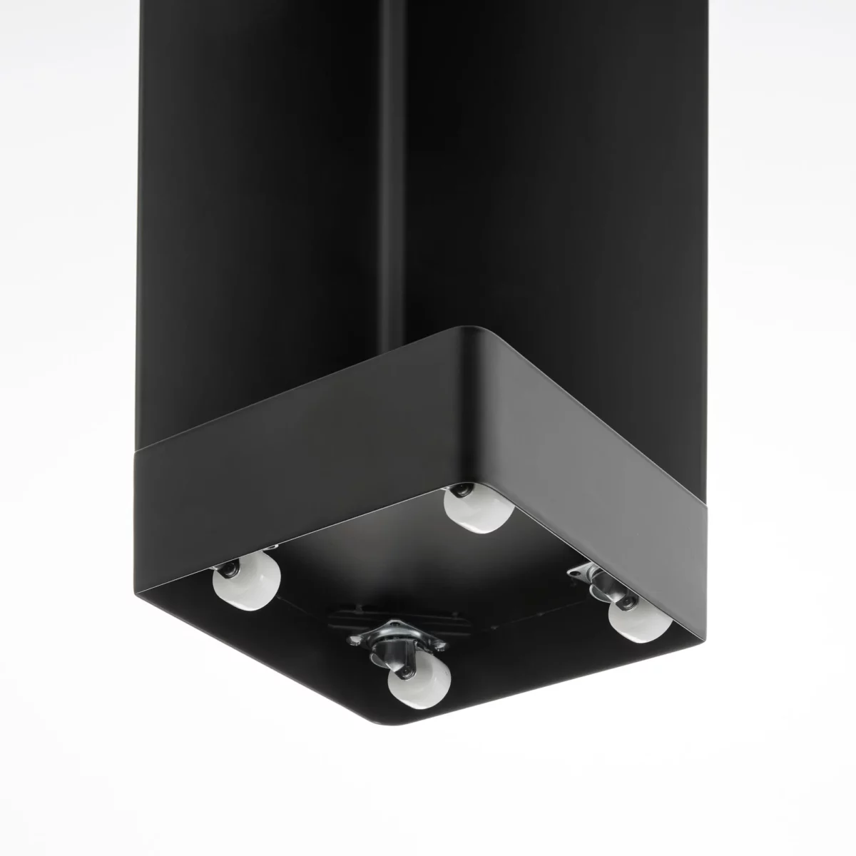 Yamazaki Toilettenpapier-Ständer TOWER schmal Schwarz, Detailansicht 10 | One Horizon