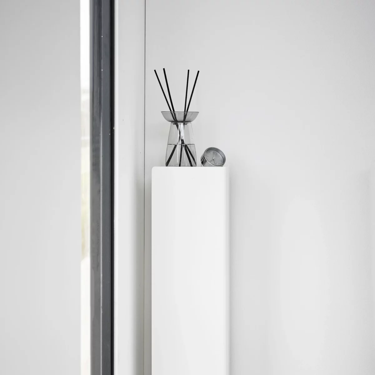 Yamazaki Toilettenpapier-Ständer TOWER schmal Weiss, Detailansicht 7 | One Horizon