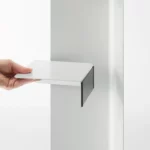 Yamazaki Toilettenpapier-Ständer TOWER schmal Weiss, Detailansicht 8 | One Horizon