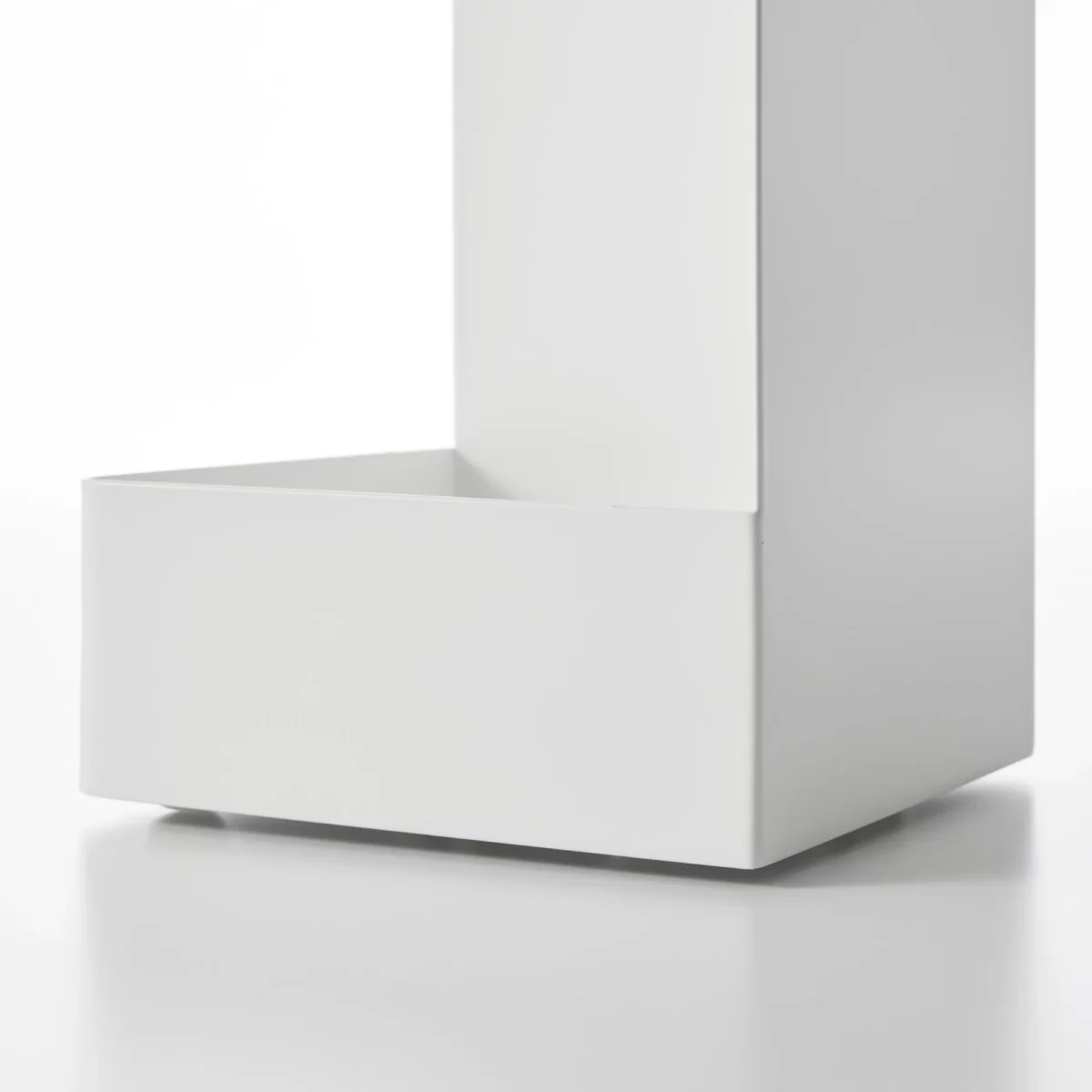 Yamazaki Toilettenpapier-Ständer TOWER schmal Weiss, Detailansicht 11 | One Horizon