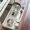 Yamazaki Topfdeckelhalter TOWER ausziehbar Weiss, Detailansicht 11 | One Horizon