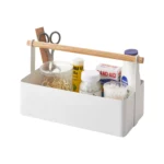 Yamazaki Utensilienbox TOSCA gross in Weiss, gefüllt mit Pflastern, Schere und Wattestäbchen, weisser Grund