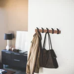 Yamazaki Wandgarderobe RIN Schwarz, Detailansicht 3 | One Horizon