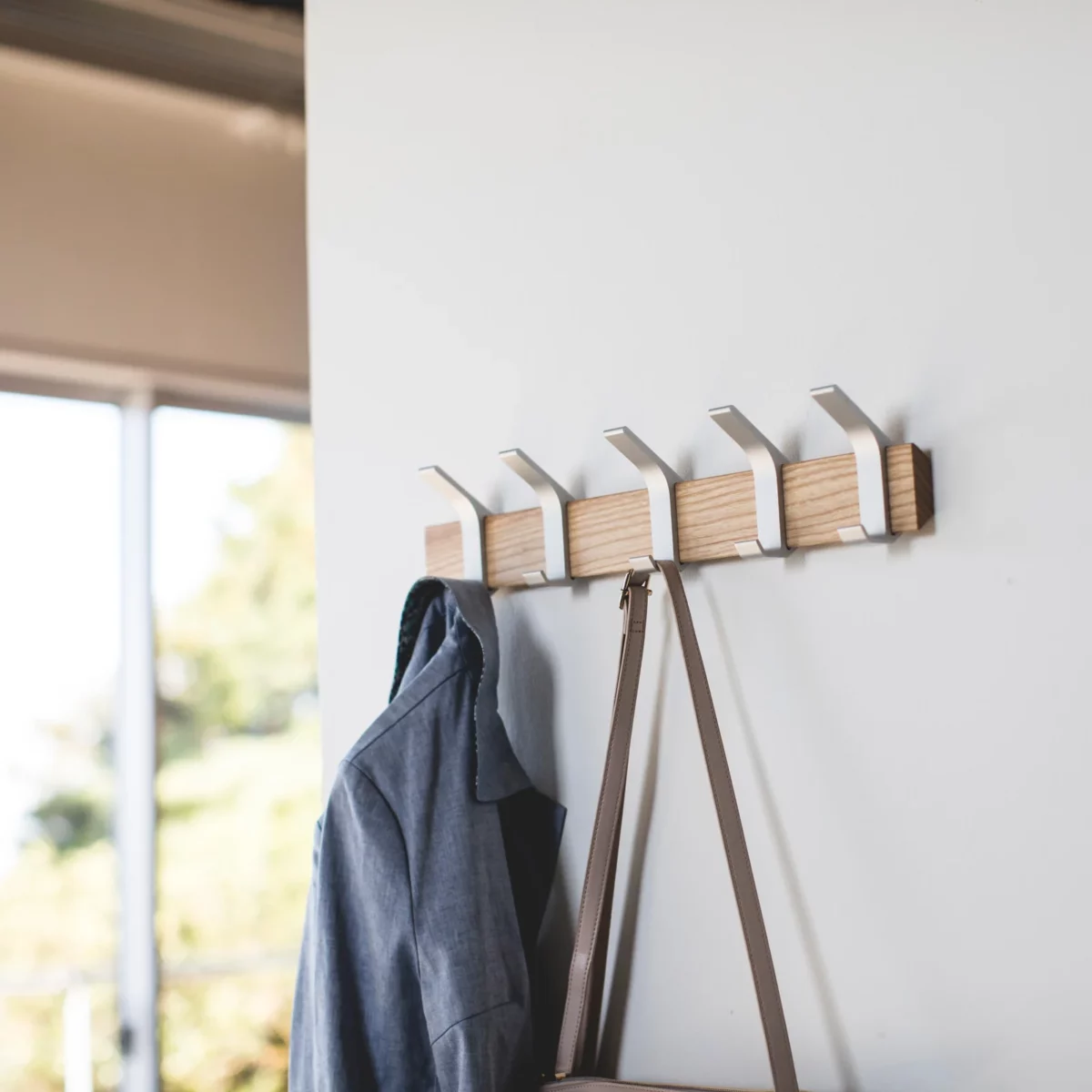 Yamazaki Wandgarderobe RIN Silber, Detailansicht 4 | One Horizon