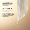Infografik BABOR Cleansing Wipes mit den Pflegestoffen Mandelöl, Vitamin E und Panthenol neben einem Tuch