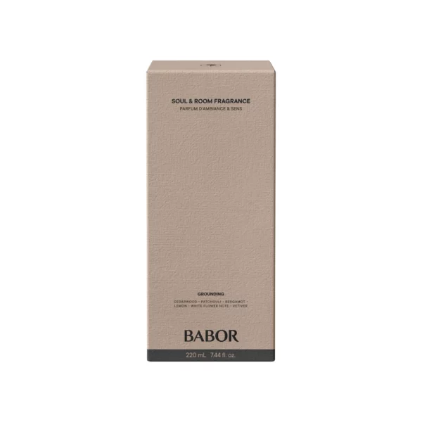 Beigefarbene Faltschachtel des BABOR Raumdufts Soul & Room Fragrance Grounding mit Duftnoten und 220 ml