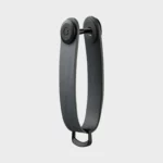 Vue de profil de l'organiseur à clés Orbitkey « Aktiv » en graphite, vierge, avec vis de fixation et anneau en D