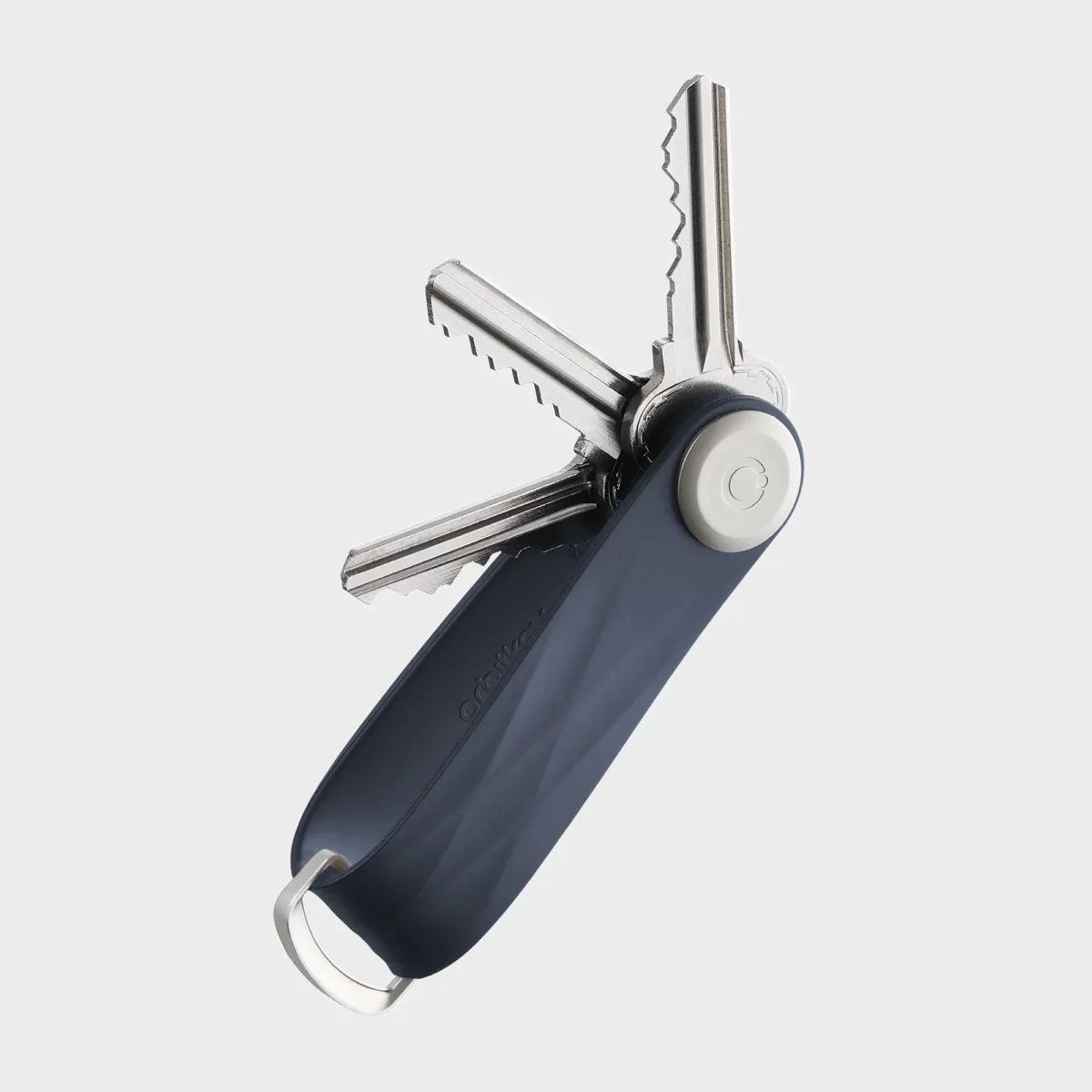 Porte-clés Orbitkey « Aktiv » en bleu nuit, ouvert, avec trois clés disposées en éventail et un anneau en D