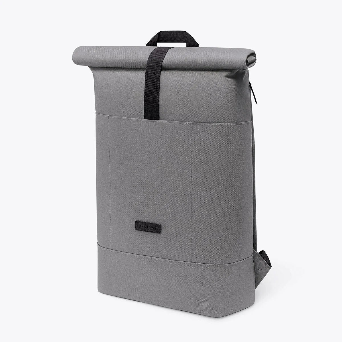 Sac à dos Ucon Acrobatics Hajo Medium Stealth gris vu de côté, avec fermeture éclair latérale vers le compartiment principal